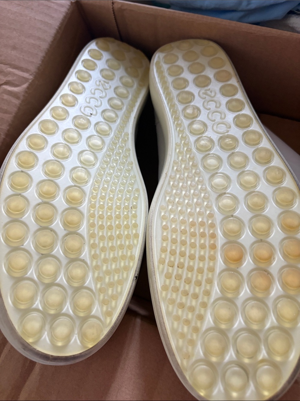 Ecco Women Floral Slip-On Mules in White and Pink - Picture 2 of 4